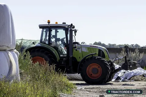 Claas Arion 640