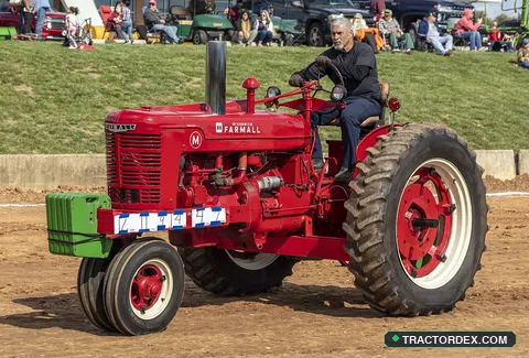 Farmall Super M - Farmall M tractor MD3