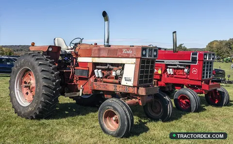 International Harvester 1066 - Farmall 1066 and International 1566 tractors MD1