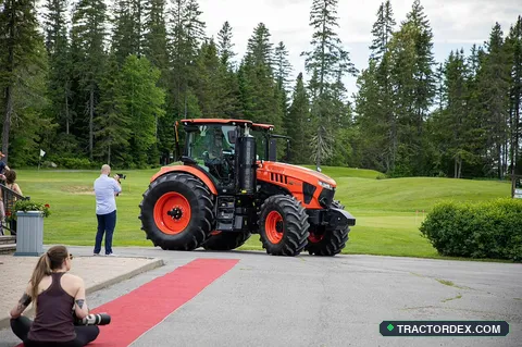 Kubota M8-201