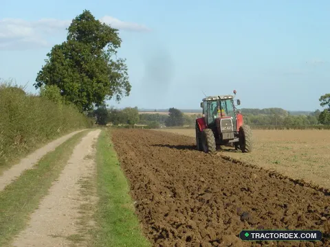 Massey Ferguson 233