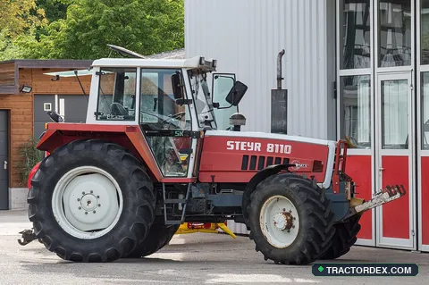 Steyr 8110