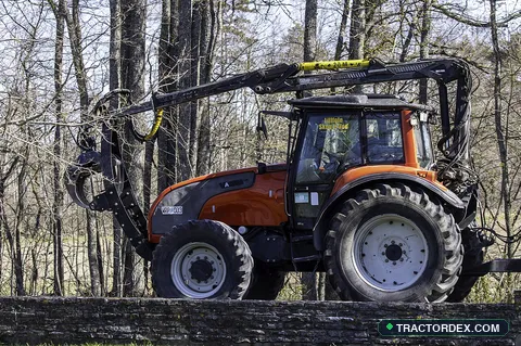 Valtra M150